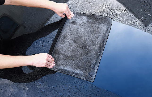 Safe, Lint-Free Cleaning for All Interior Surfaces