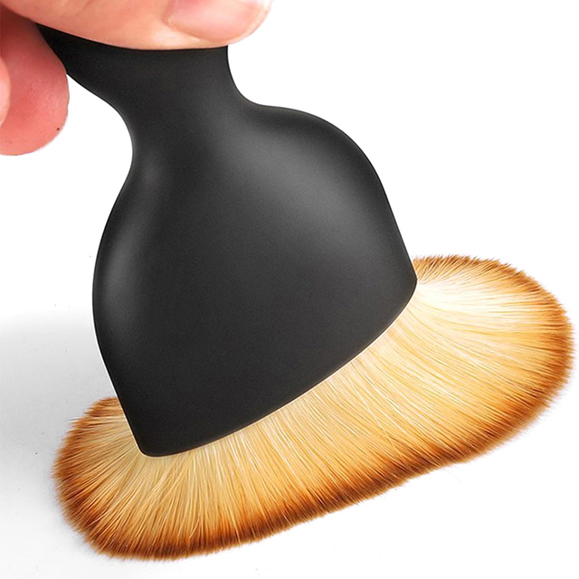Brosse douce pour le nettoyage int&eacute;rieur de la voiture