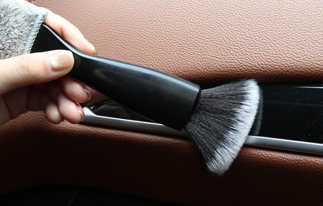 Soft Bristles for Scratch-Free Cleaning